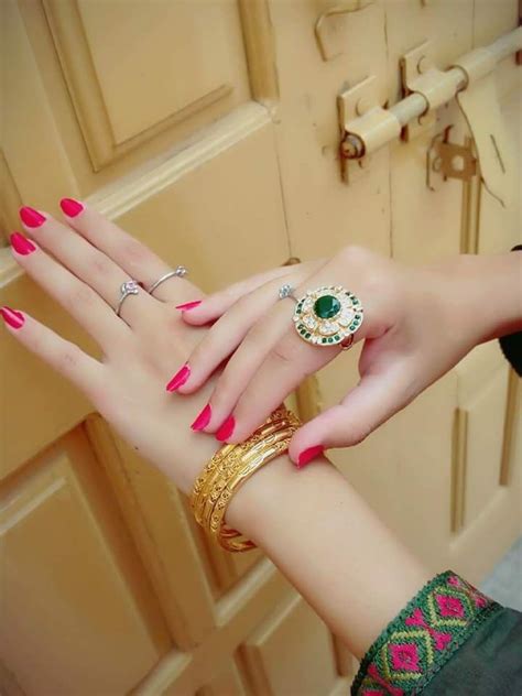 girls hand dp|beautiful girls hand dpz.